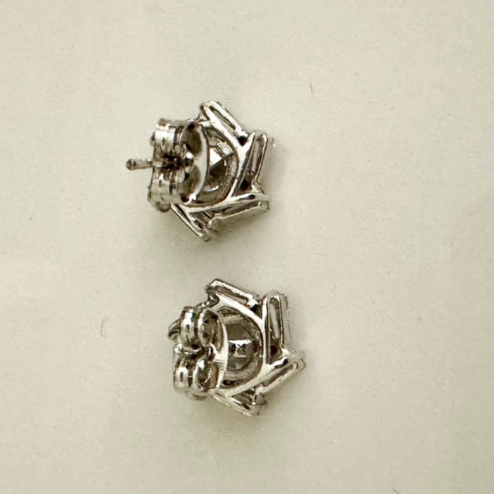 Earrings - Picture 4 of 5